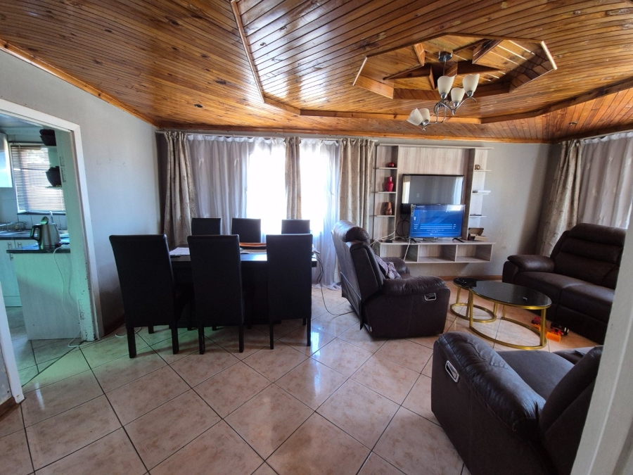 3 Bedroom Property for Sale in Kwa Nobuhle Eastern Cape